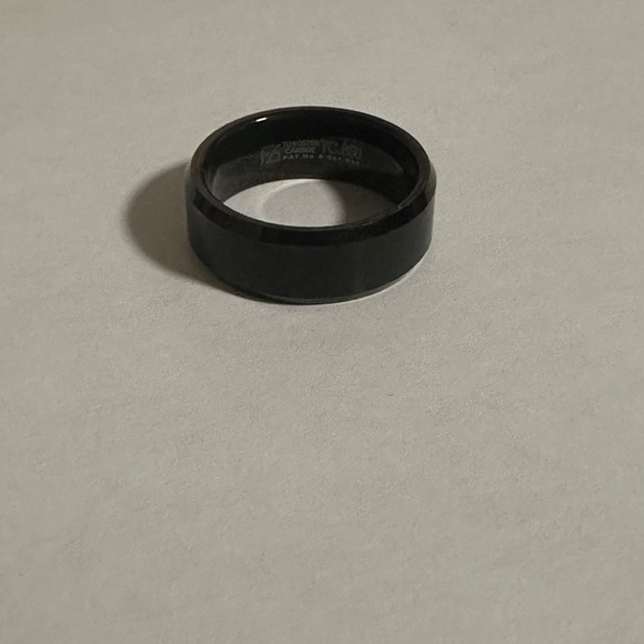 Men’s Wedding Band Elegant Black Ring Size 11 (20.6mm) - Picture 4 of 7